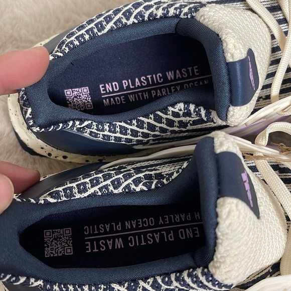 NWT Adidas ultraboosts - Picture 7 of 9